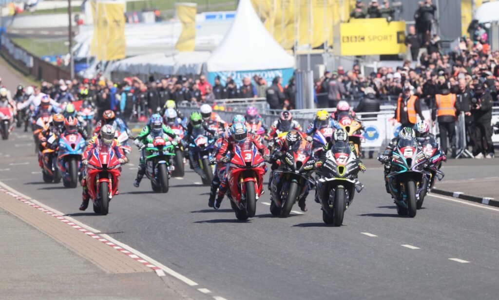 CP HIRE SUPERSTOCK RACE 00709